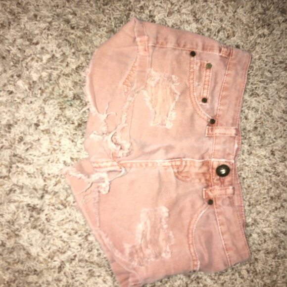O'Neill Pants - I am selling these burned rose colored shorts O'Neill Pants - I am selling these burned rose colored shorts